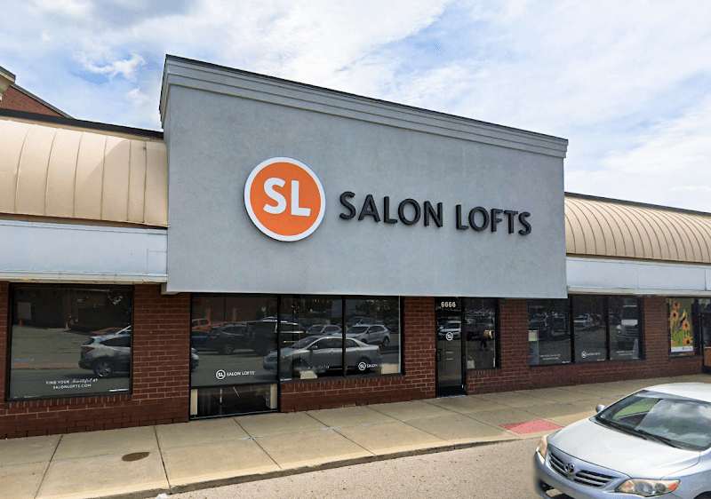 Andrea Roberts at Salon Lofts Dublin photo