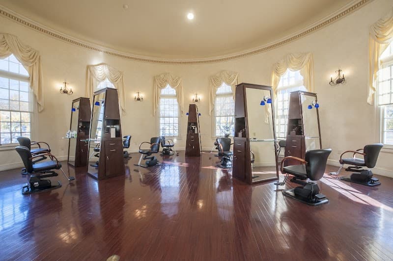Andrew Michaels Salon and Spa Salem photo