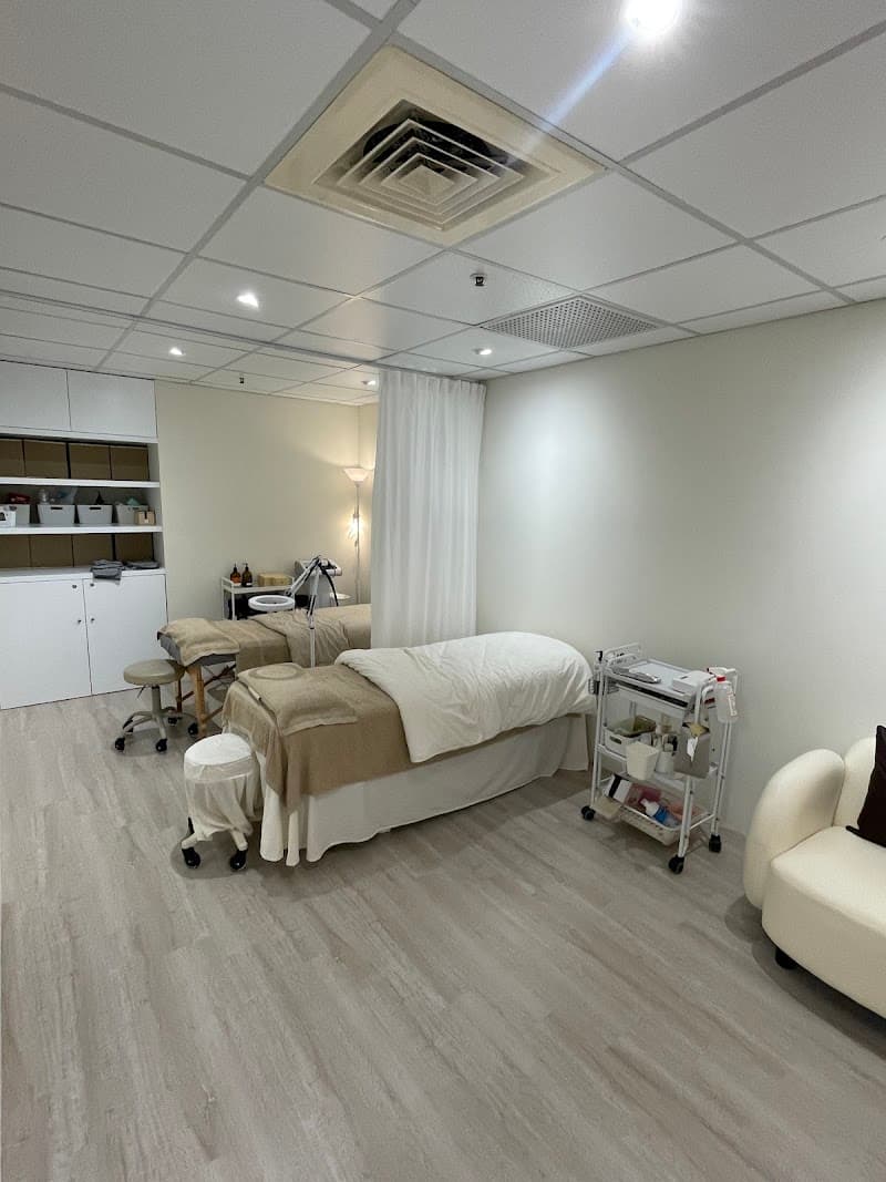 Aolivia Fashion Beauty Club Dounan Town photo