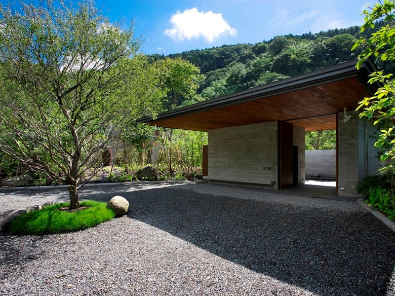 Arcana Izu photo
