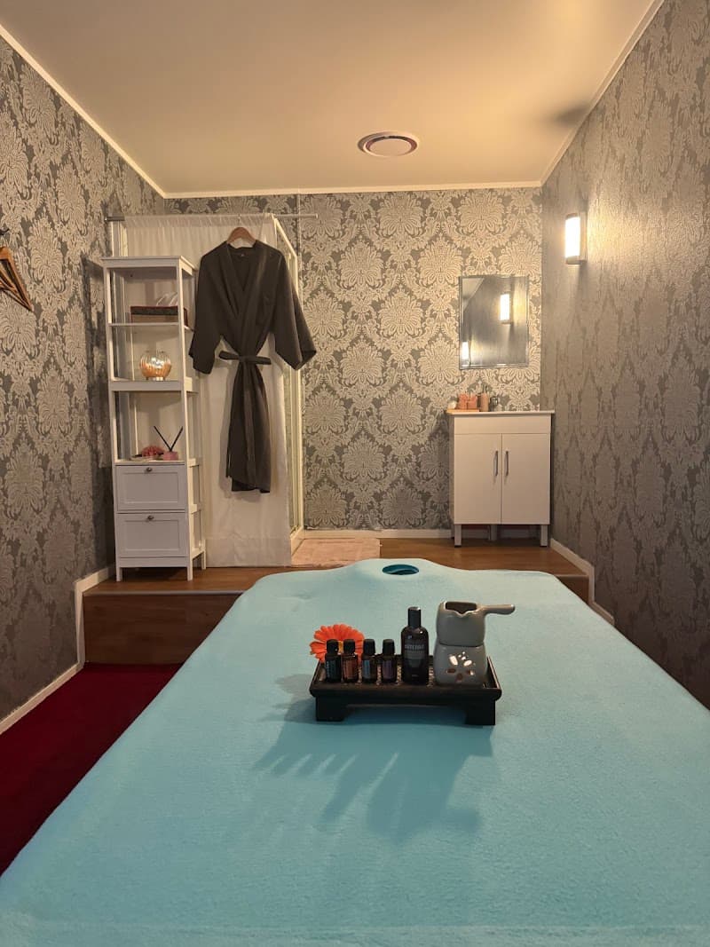 Aroma Massage Madison photo