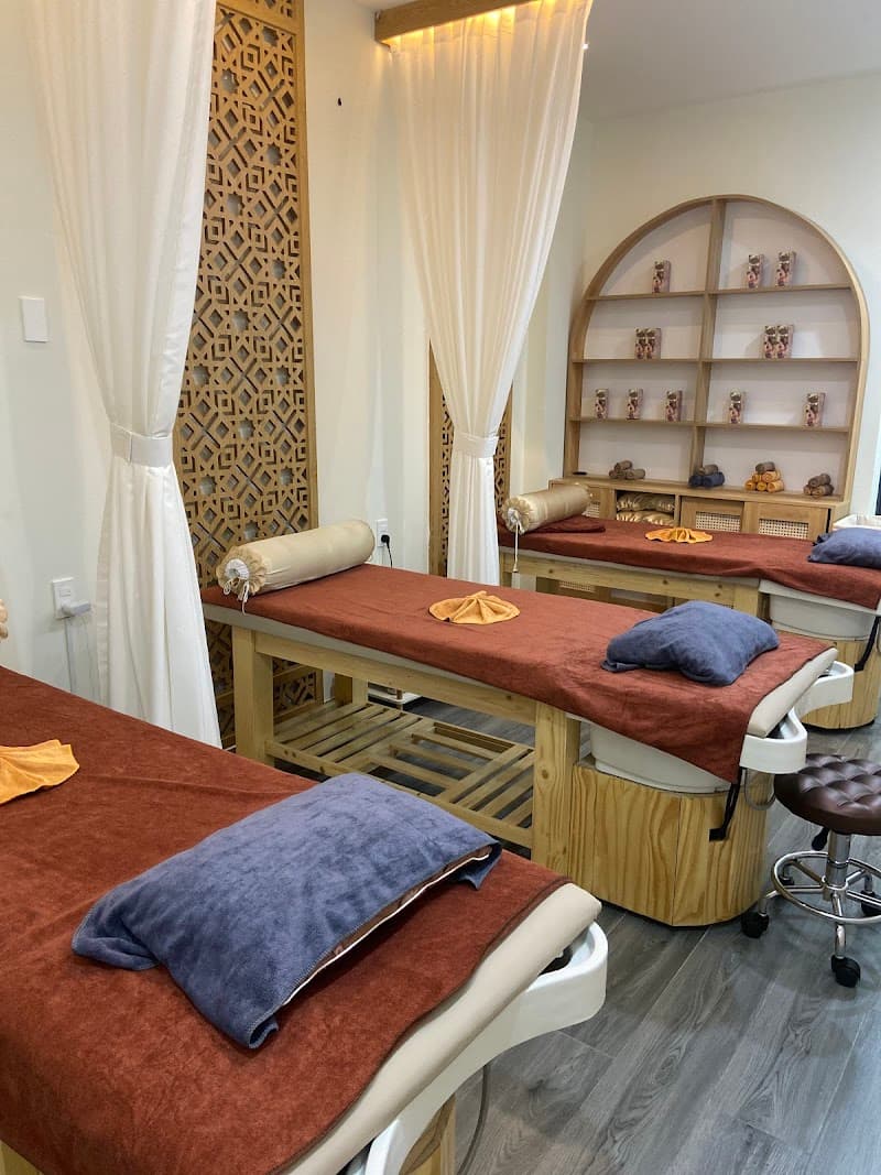 Athena Massage Quận 10 photo