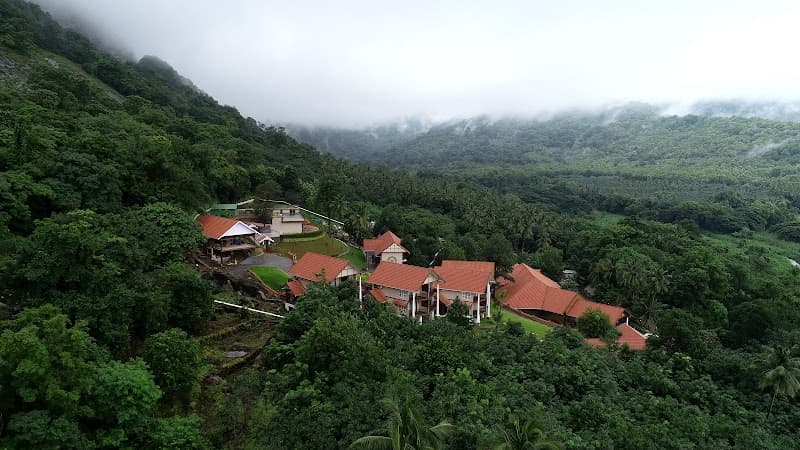 Au Revoir Wellness Resort Kerala photo