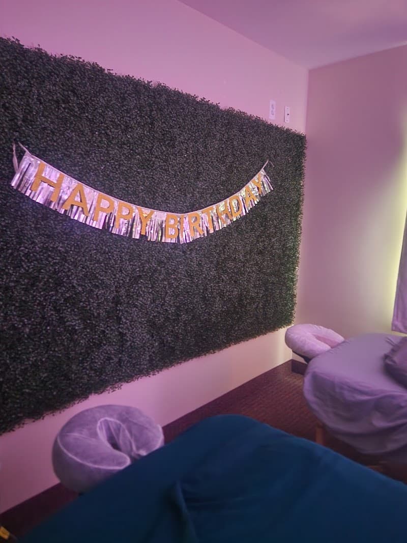 Aura Breathless Spa Farmington photo
