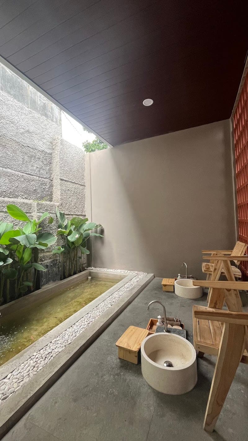 Aura Family Spa & Reflexology Bandung photo