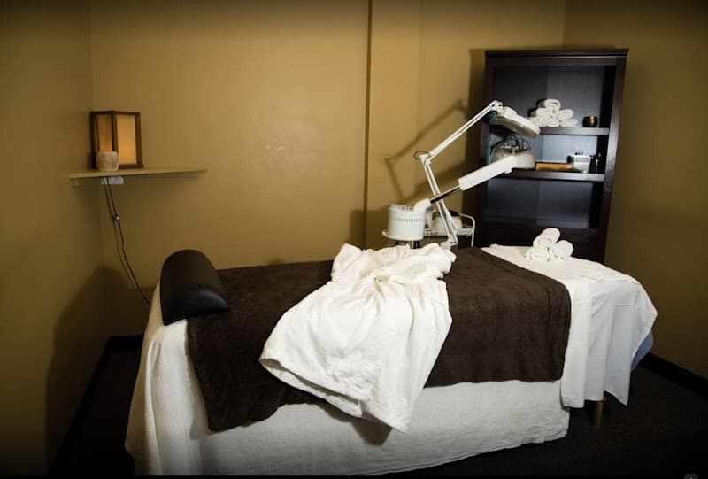 Aura Massage and Skincare Willowbrook photo