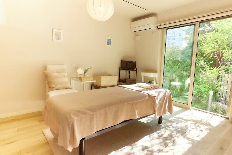 Ayur Plus 'Ebisu Daikanyama Massage' Shibuya Ward photo