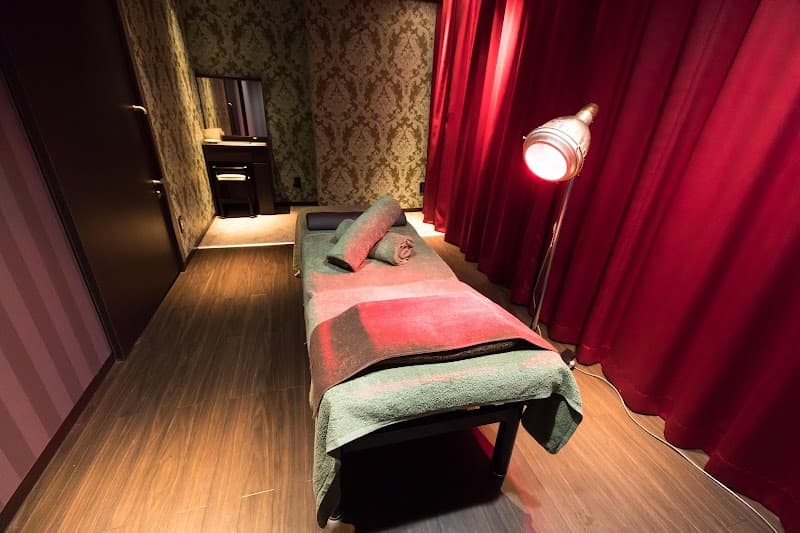 B/CARATbykoritorinic Tokyo photo