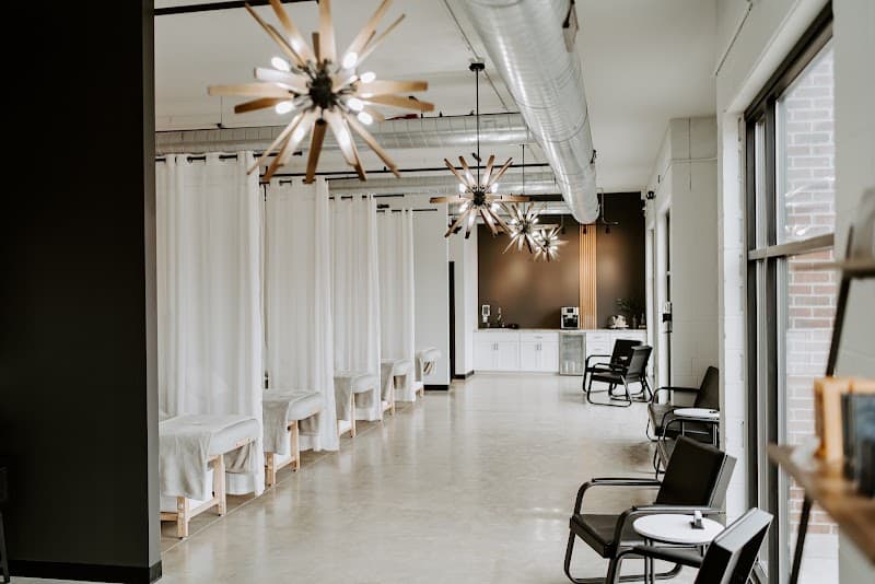 B Salon and Spa Auburn Hills photo