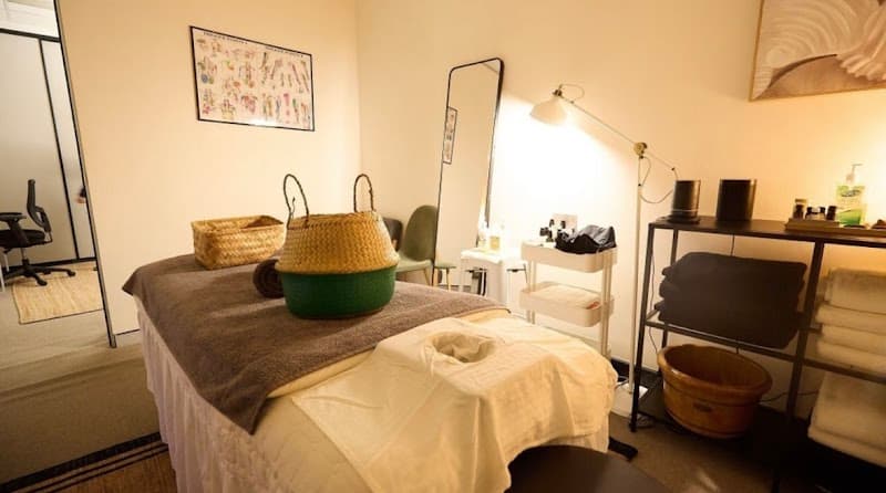 B & T Remedial Massage Centre Sydney photo