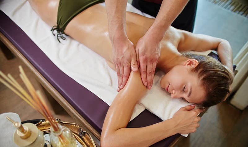 B2B Massage Spa Paharganj - Best Spa In Paharganj Delhi photo