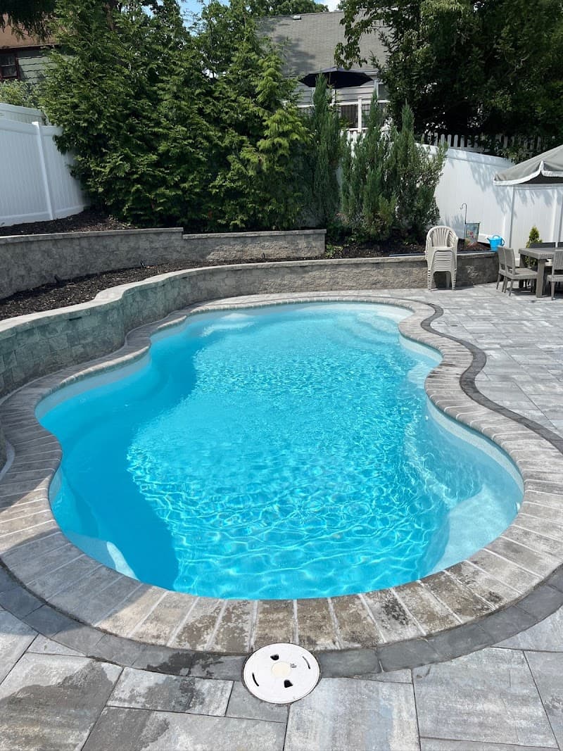Backyard Oasis Pool & Spa Duncan photo