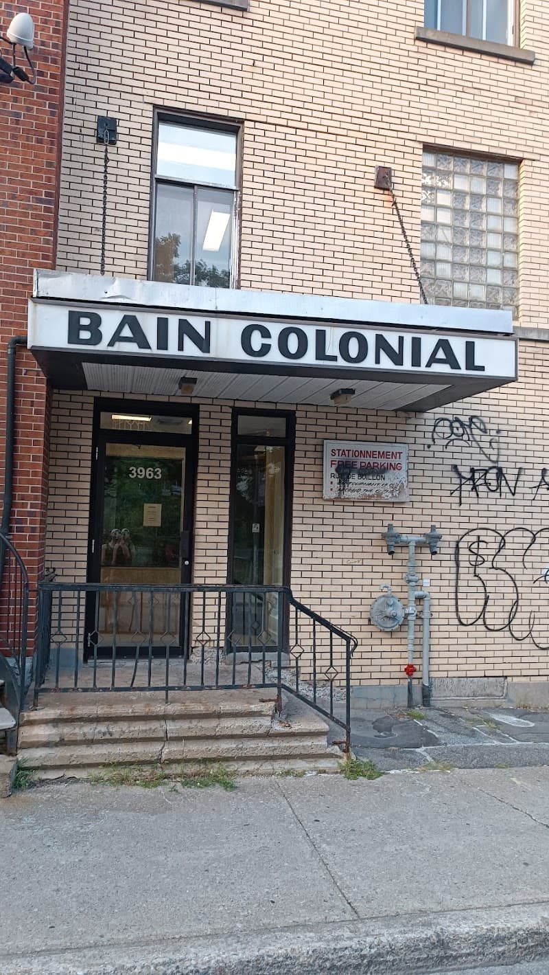 Bain Colonial Montréal photo
