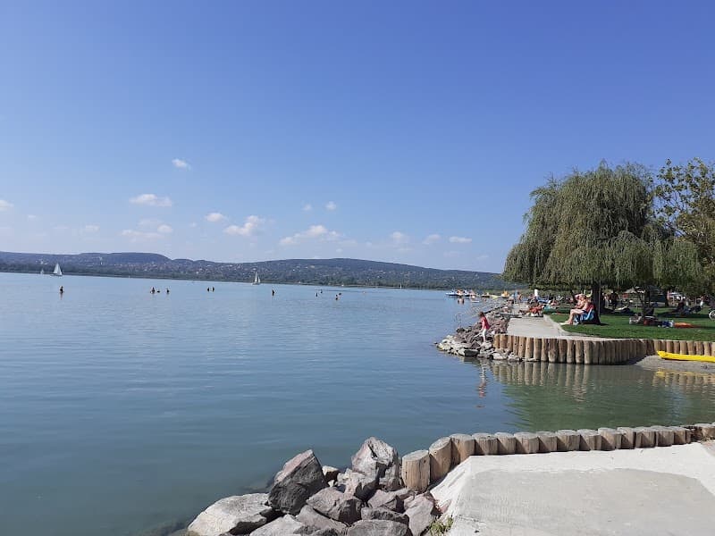 Balatonfuzfo Fovenyfurdo Strand Balatonfűzfő photo