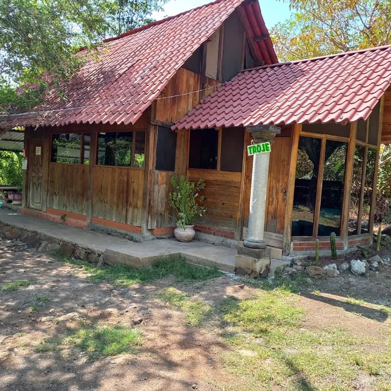 Balneario de Aguas Termales (Kauar Tikuri) ,Nuevo Urecho Mich. photo