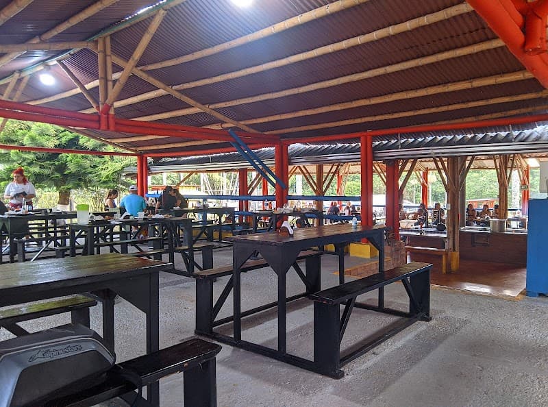 Balneario El Bosque Combia Combia Alta photo