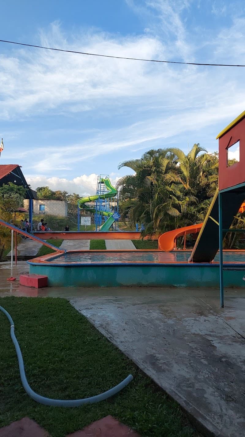 Balneario El Manantial Frontera Comalapa photo