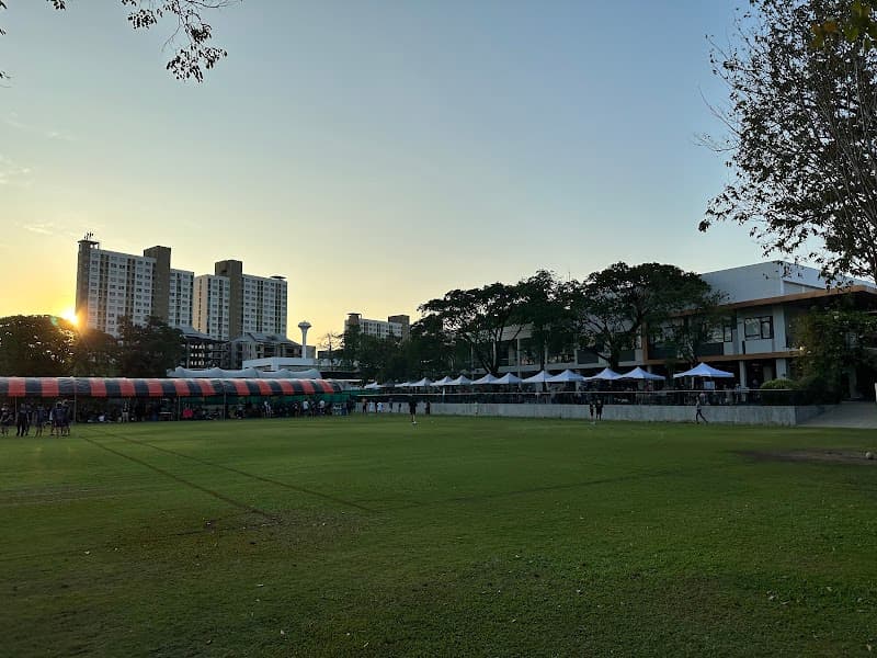 Ban Lo Pa Ha School Bangkok photo
