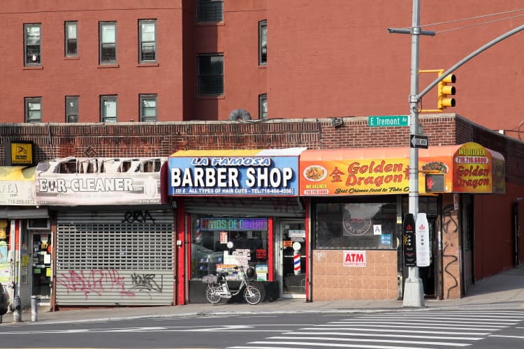 Barberia La Famosa New York photo