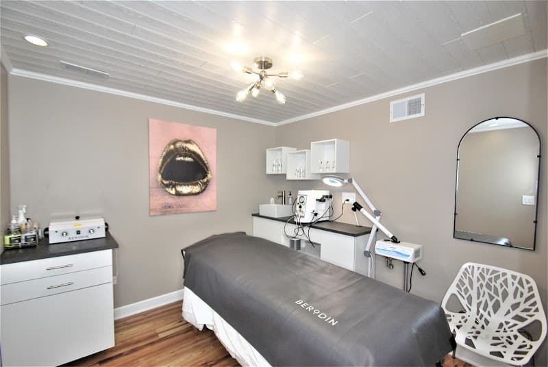 Bare All Beauty Bar Glen Ellyn photo
