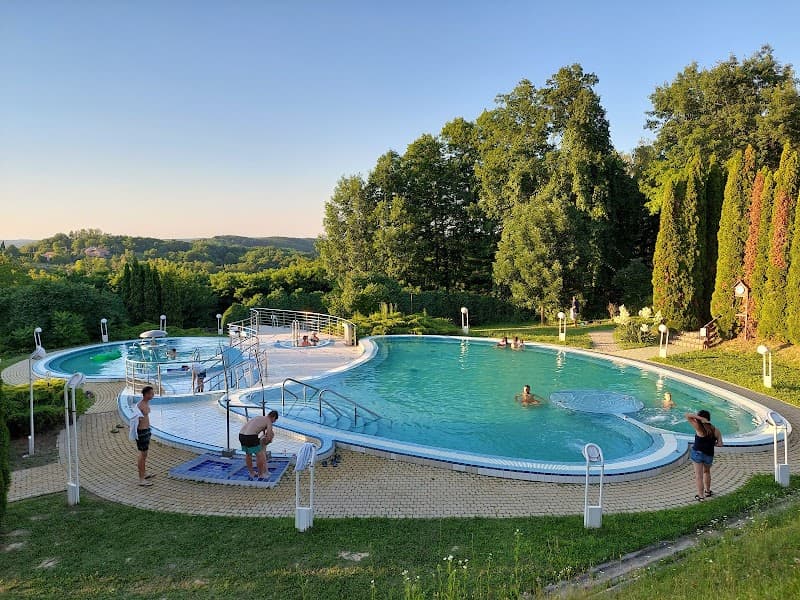 Bázakerettyei Strandfürdő photo