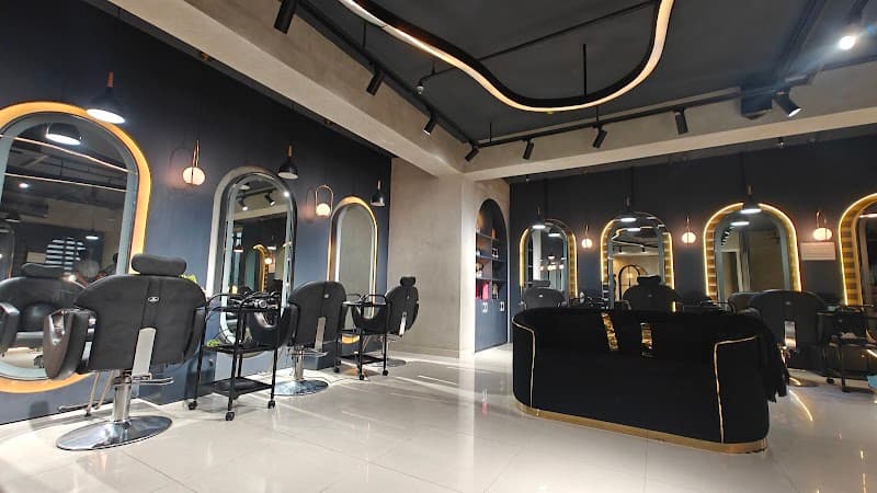 BB Bridal Makeover Studio and Salon Black C photo