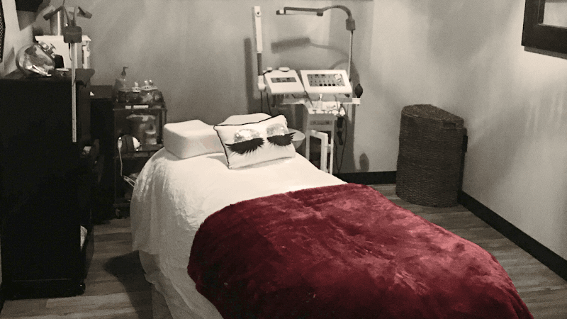 BDazzled Day Spa & Lash Lounge Brandon photo