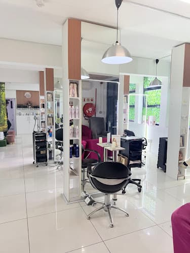 Be-Dazzle Hair & Beauty Cape Town photo