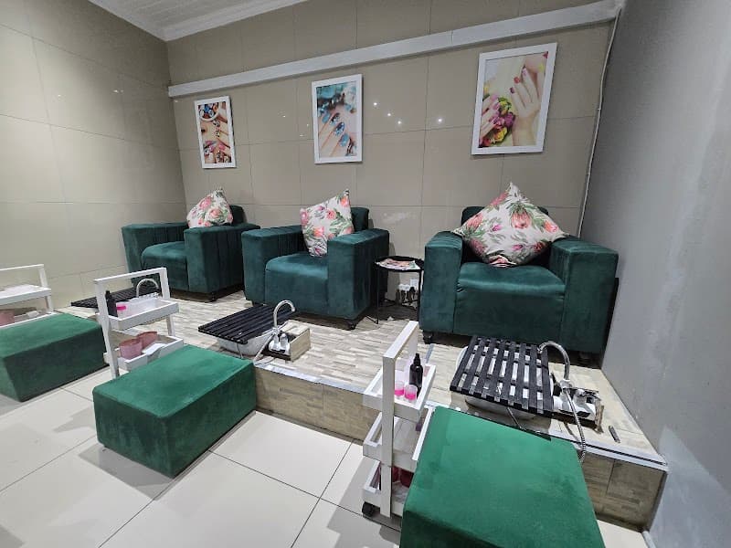 Beauties & Beasts Spa Kloof photo
