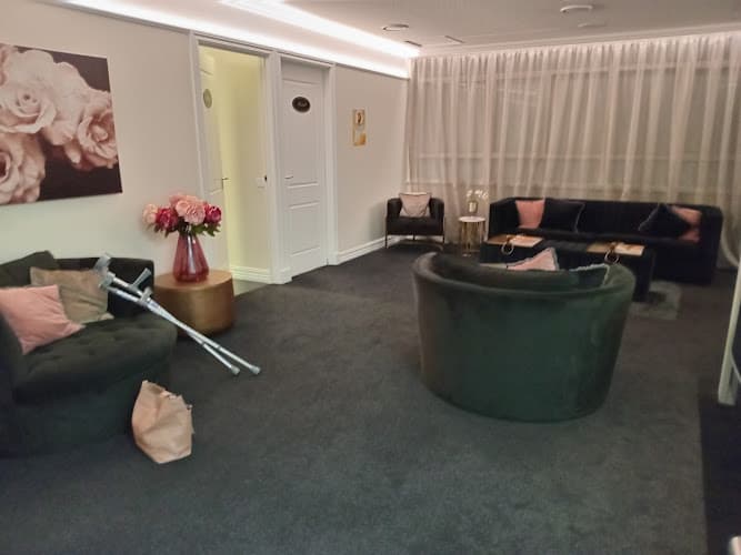 Beauty and Beyond Urban Retreat Invercargill photo