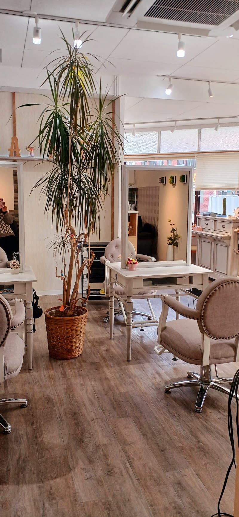 Beauty Salon SHAKE Saitama City Urawa Ward photo