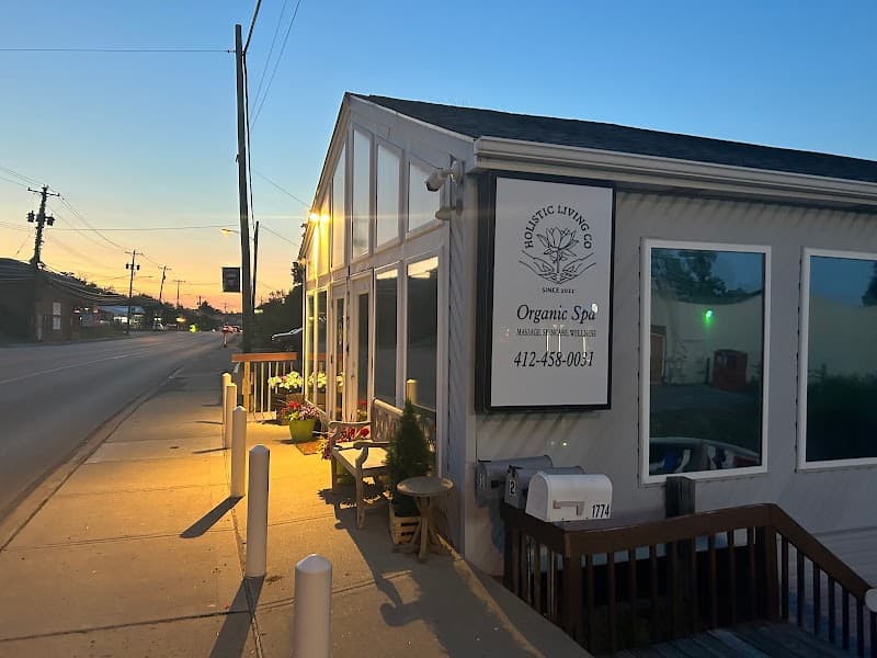 Beauty & The Spa on Broadway McKees Rocks photo