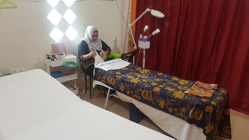 Bekam Klinikal Umie Wan Tanah Merah photo