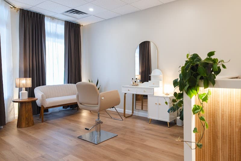 Bellevue Beauty Cove North Easton photo