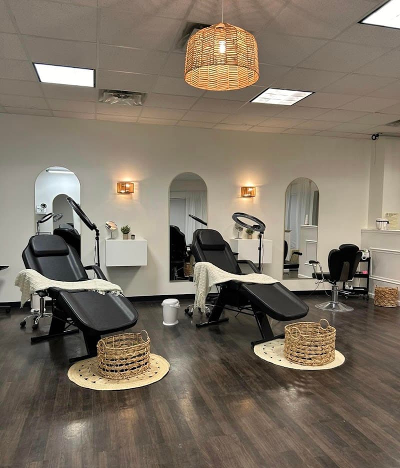 BGlow Beautique & Spa Portage photo