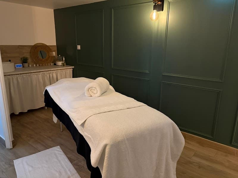 Bien-être by Pauline - lymphomodelages Manuela Shala - Head Spa - décontractant musculaire Plerneuf photo