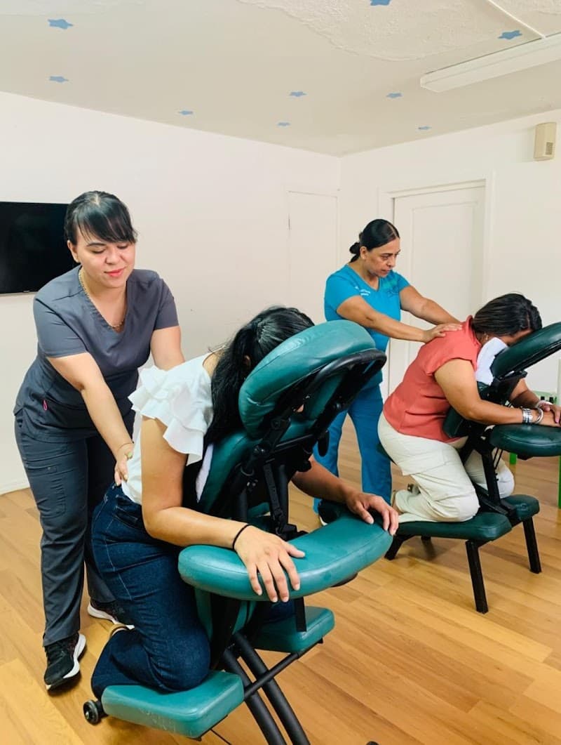 Bienestar masajes terapeuticos y relajacion Nuevo Laredo photo