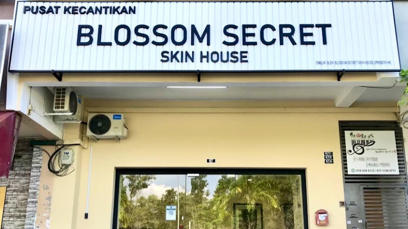 Blossom Secret Skin House Tebrau photo