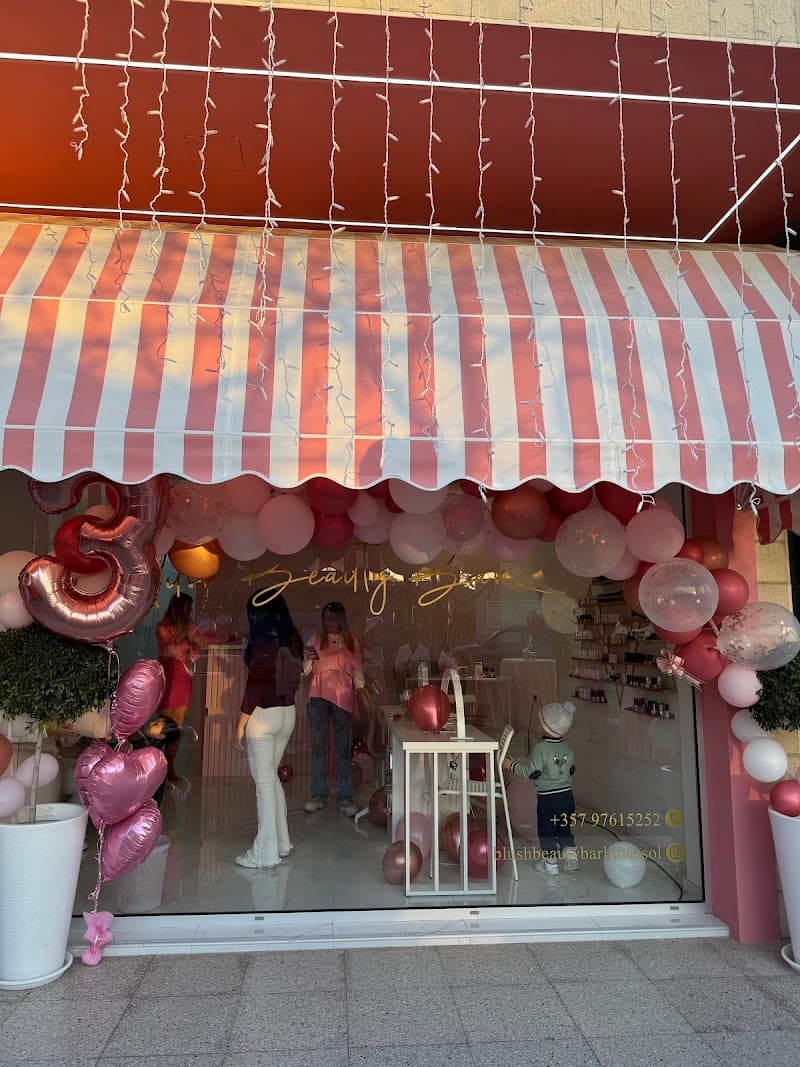 Blush beauty bar Georgiou 'A 99 photo