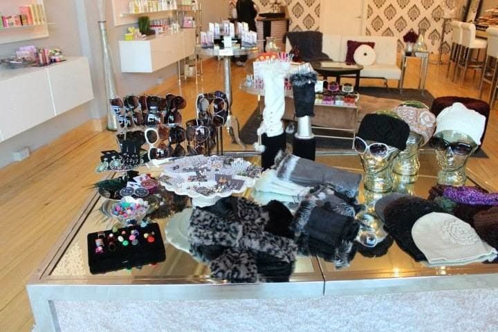 Blush Beauty Room Minneapolis photo