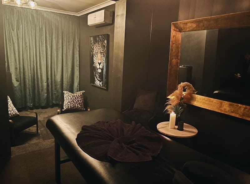 Body heat spa lounge Perth photo