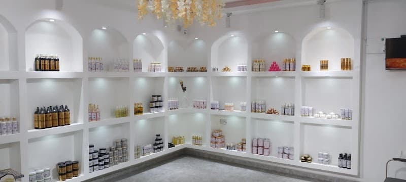 Bodye beautiful by queen Loveth Eti-Osa photo