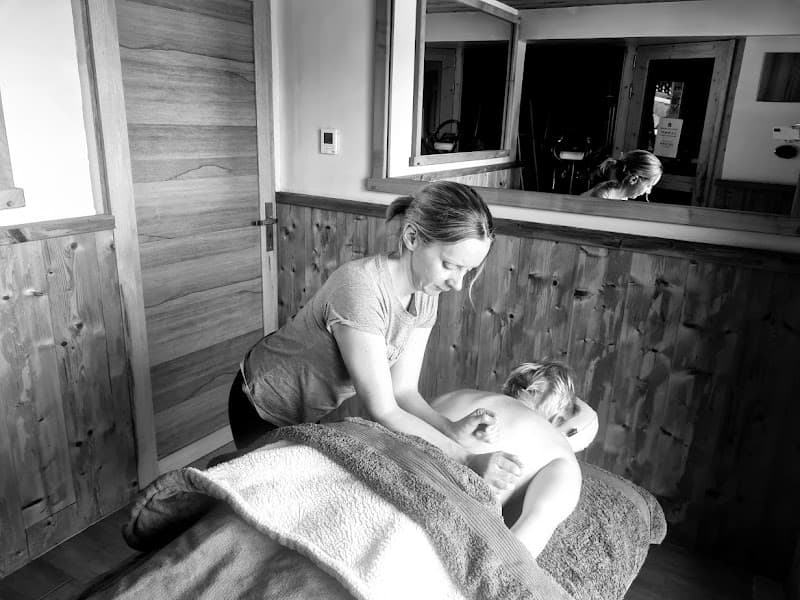Bronagh Wignall - Massage & Beauty Edinburgh photo