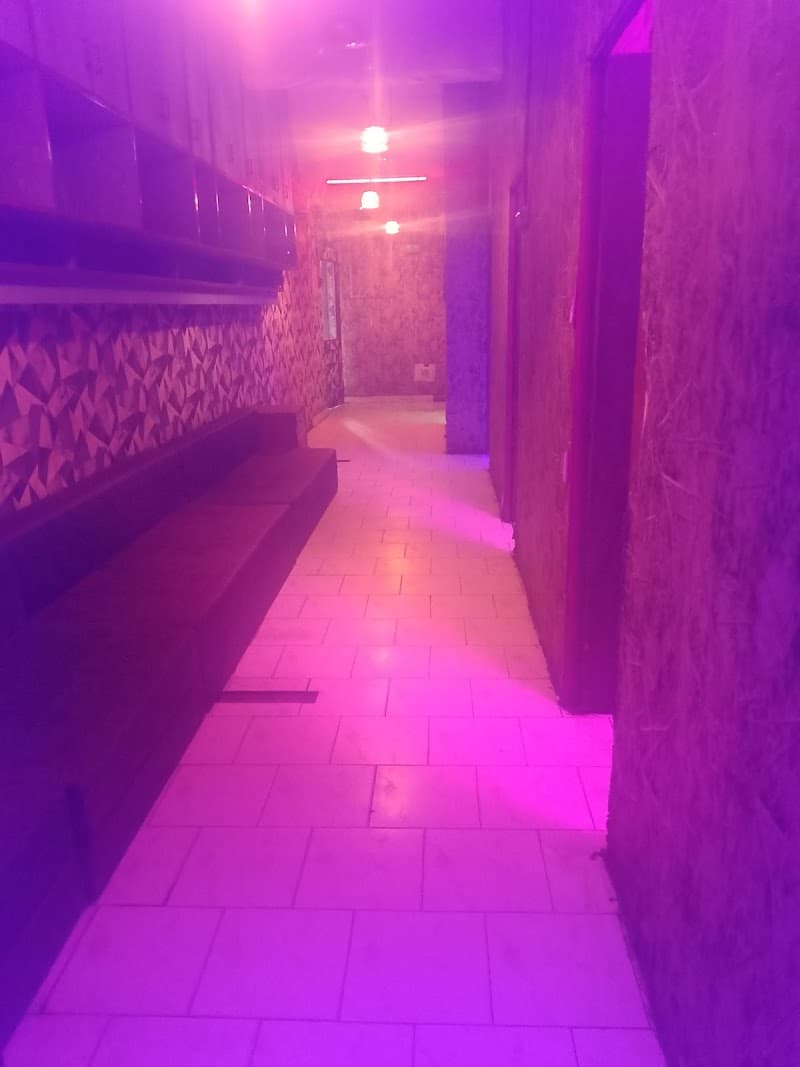 BtoB buddha spa massage centre in paharganj Delhi photo