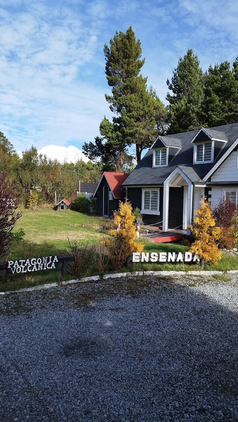Cabaña Boutique Patagonia Volcaníca piscina climatizada Ensenada photo
