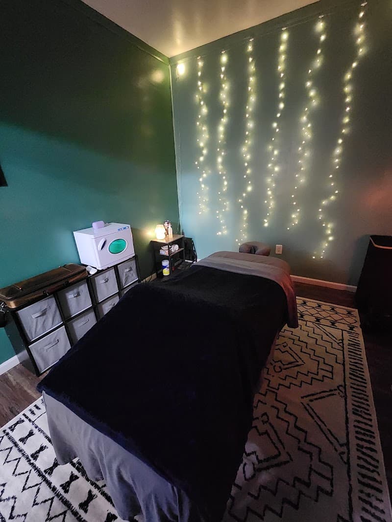 Caring Hands Massage Therapy Bay City photo