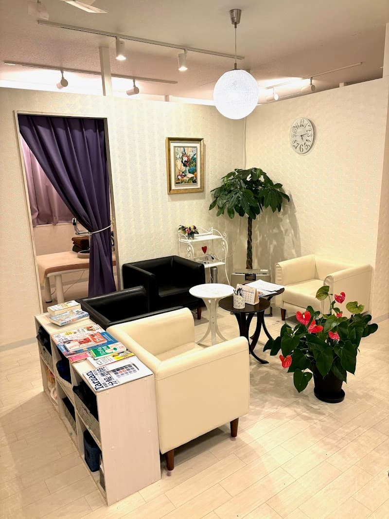 Casual Hand Massage Momikaru Shimizu Store Shimizu Ward, Shizuoka photo