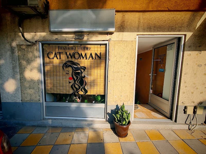 Cat Woman frizerski studio Požarevac photo