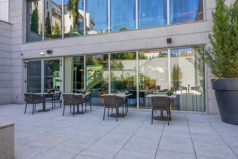 Cénica Porto Hotel, Curio Collection by Hilton photo