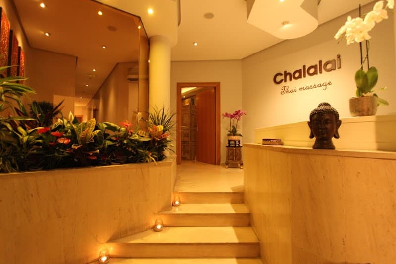 Chalalai Thai Massage Masaje Tailandés en Madrid photo